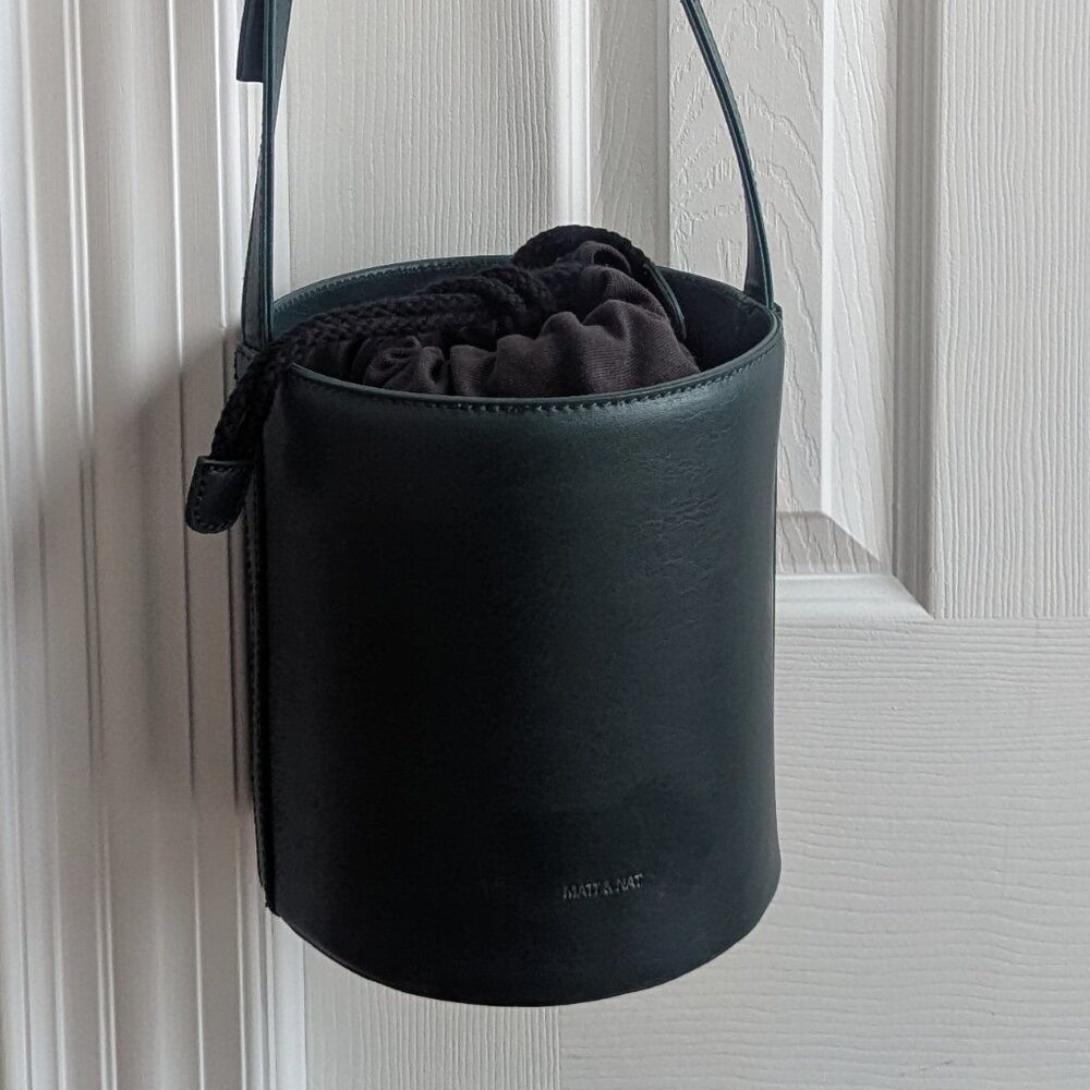 Matt and nat bucket purse